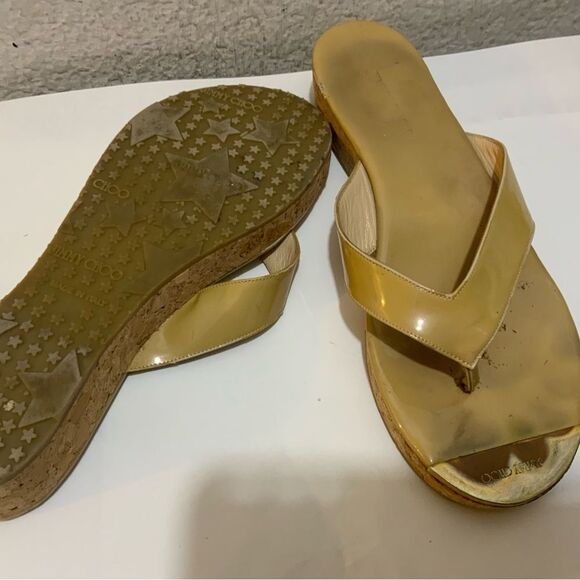 JIMMY CHOO AUTH $699 Women Beige Patent Leather Pence Thong Wedge Sandals Sz 37 - Picture 11 of 12